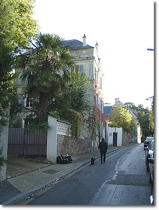 2 bis rue de Montbuisson à Louveciennes
