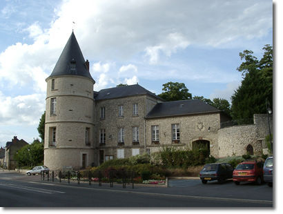 La tour de Trie-Château.