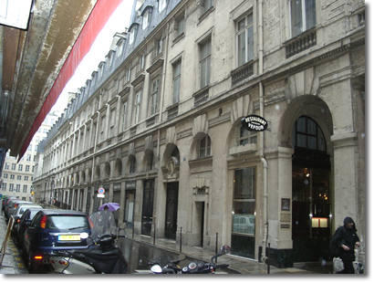 15 rue de Beaujolais à Paris, où se trouvait l'hôtel.
