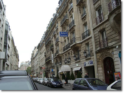 Le Grand hôtel des Écoles, devenu l'hôtel Lenox, 15 rue Delambre à Paris.