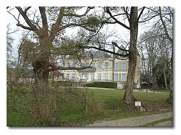 Le château de la Vallée bleue Le château de la Vallée bleue