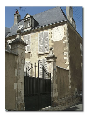 Le 6 place Saint-Jean. Le 6 place Saint-Jean.