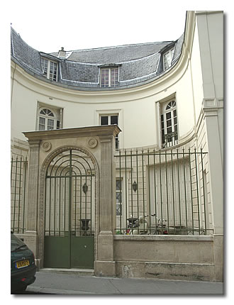 L'hôtel de mademoiselle Duchesnois. L'hôtel de mademoiselle Duchesnois.