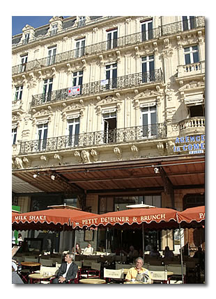 L'ex-hôtel Riche, place de la Comédie. L'ex-hôtel Riche, place de la Comédie.