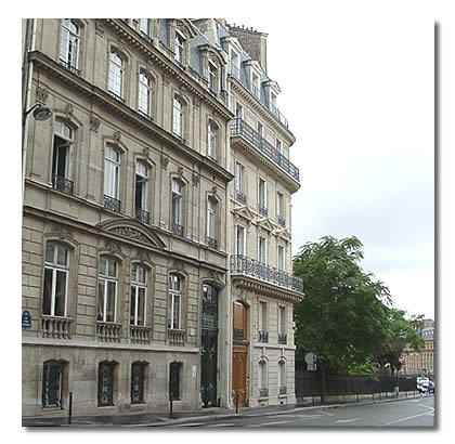 4 rue de Saint-Pétersbourg. 4 rue de Saint-Pétersbourg.