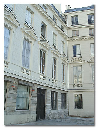 8 place du Palais Bourbon.