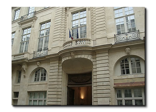 L'hôtel de Beauvais, 68 rue François-Miron.