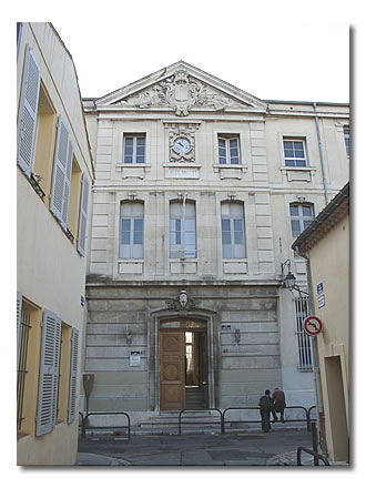 Le collège Bourbon, actuel lycée Mignet, rue Cardinale. Le collège Bourbon, actuel lycée Mignet, rue Cardinale.