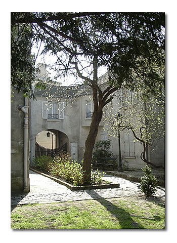 La cour du 12 rue Cortot