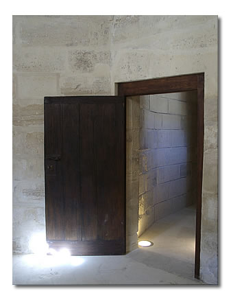 La porte de la cellule de Sade
