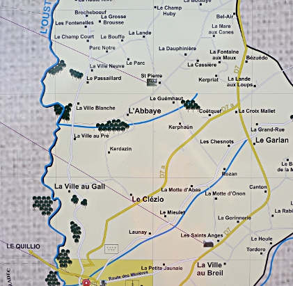Le manoir est situé dans le hameau de l'Abbaye, près du joli village de Saint-Thélo (en bas à gauche de la carte), non loin de Loudéac dans les Côtes d'Armor Le manoir est situé dans le hameau de l'Abbaye, près du joli village de Saint-Thélo (en bas à gauche de la carte), non loin de Loudéac dans les Côtes d'Armor