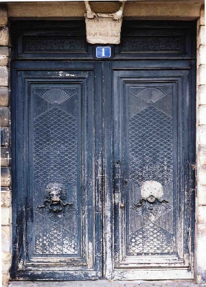 1 place du Château à St-Germain-en-Laye, domicile de Henri et Colette Thomas.