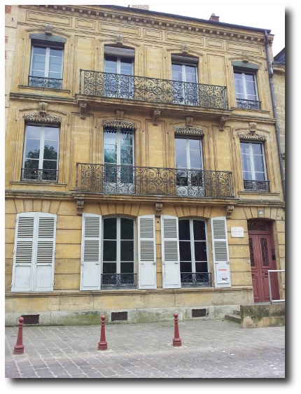 La maison familiale du 7 quai Arthur Rimbaud.