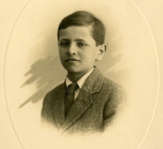 Elias_Canetti_Zurich_portrait_1919.jpg