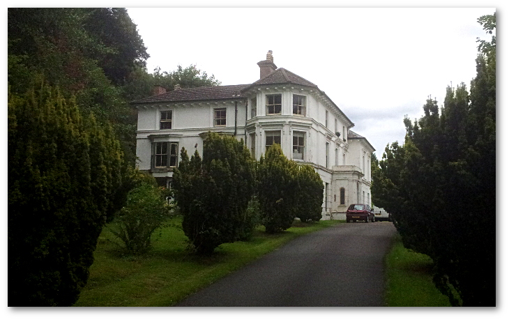 The Lodge, devenue Hill House