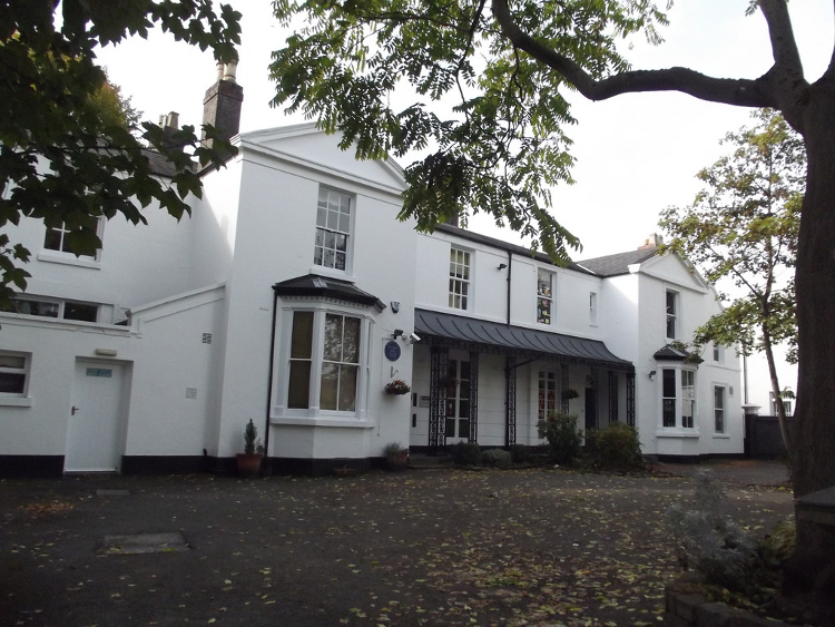 4 Highfield Rd, où Tolkien vit en 1910-1911 avant de partir étudier à Oxford (photo https://www.flickr.com/photos/ell-r-brown/15262674278)